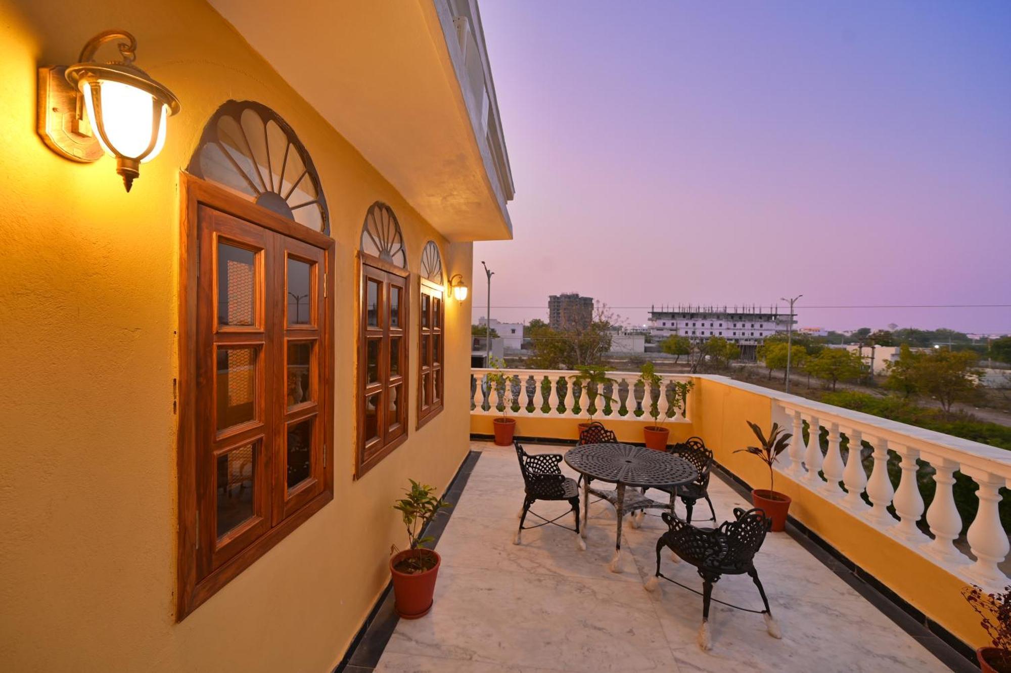 Tryambakam Villa Bhilwara Eksteriør billede